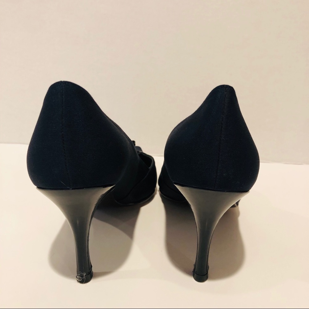 Stuart Weitzman Black Fabric & Patent Leather Bow - image 4